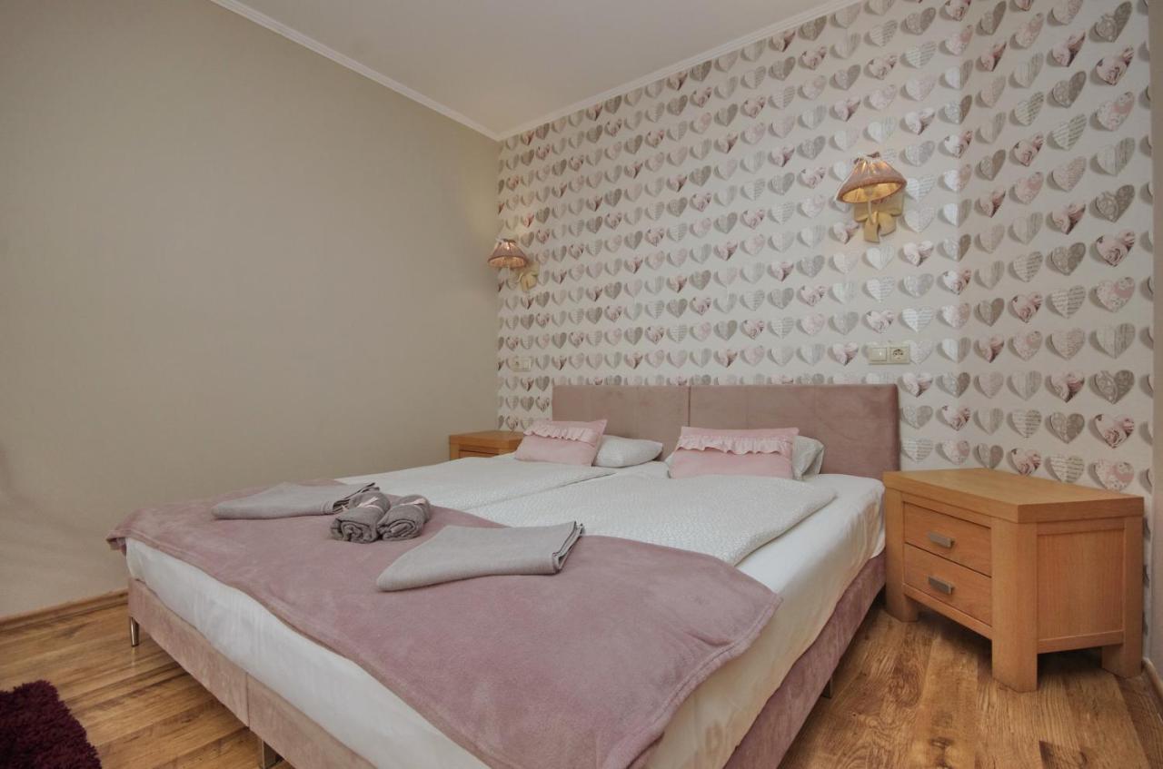 Guest House Romantika Panzio ギュラ エクステリア 写真