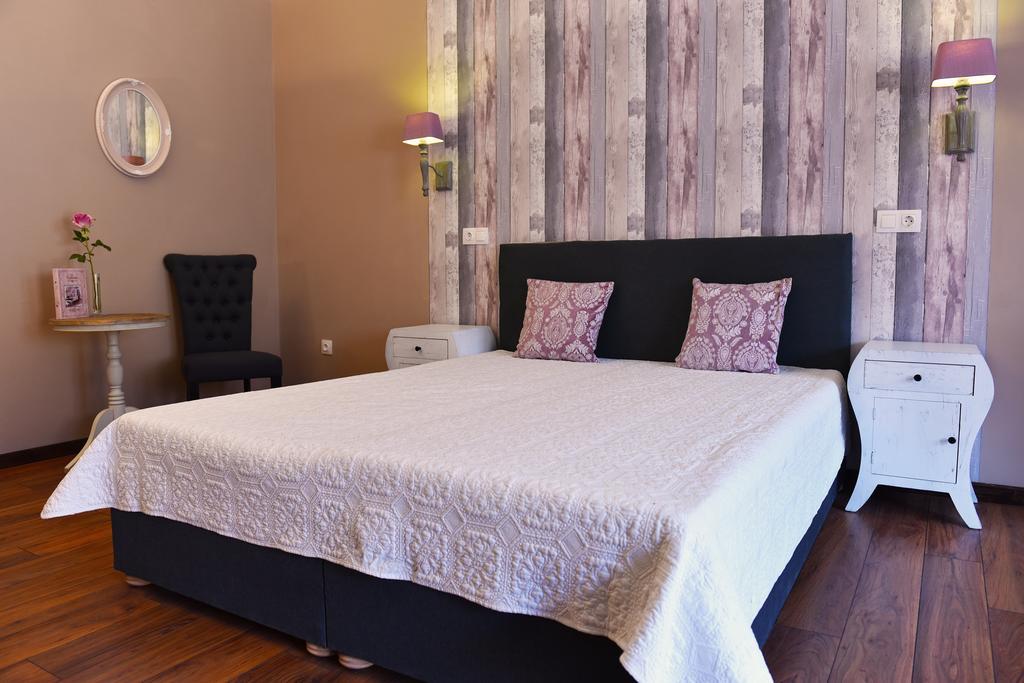 Guest House Romantika Panzio ギュラ 部屋 写真