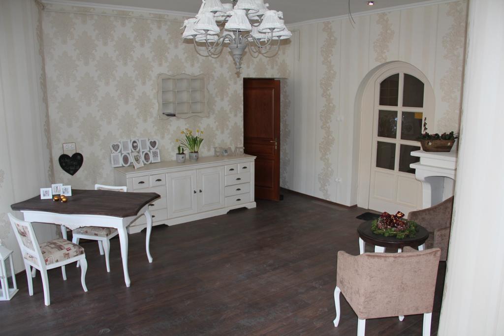 Guest House Romantika Panzio ギュラ エクステリア 写真