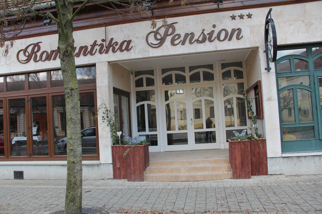 Guest House Romantika Panzio ギュラ エクステリア 写真