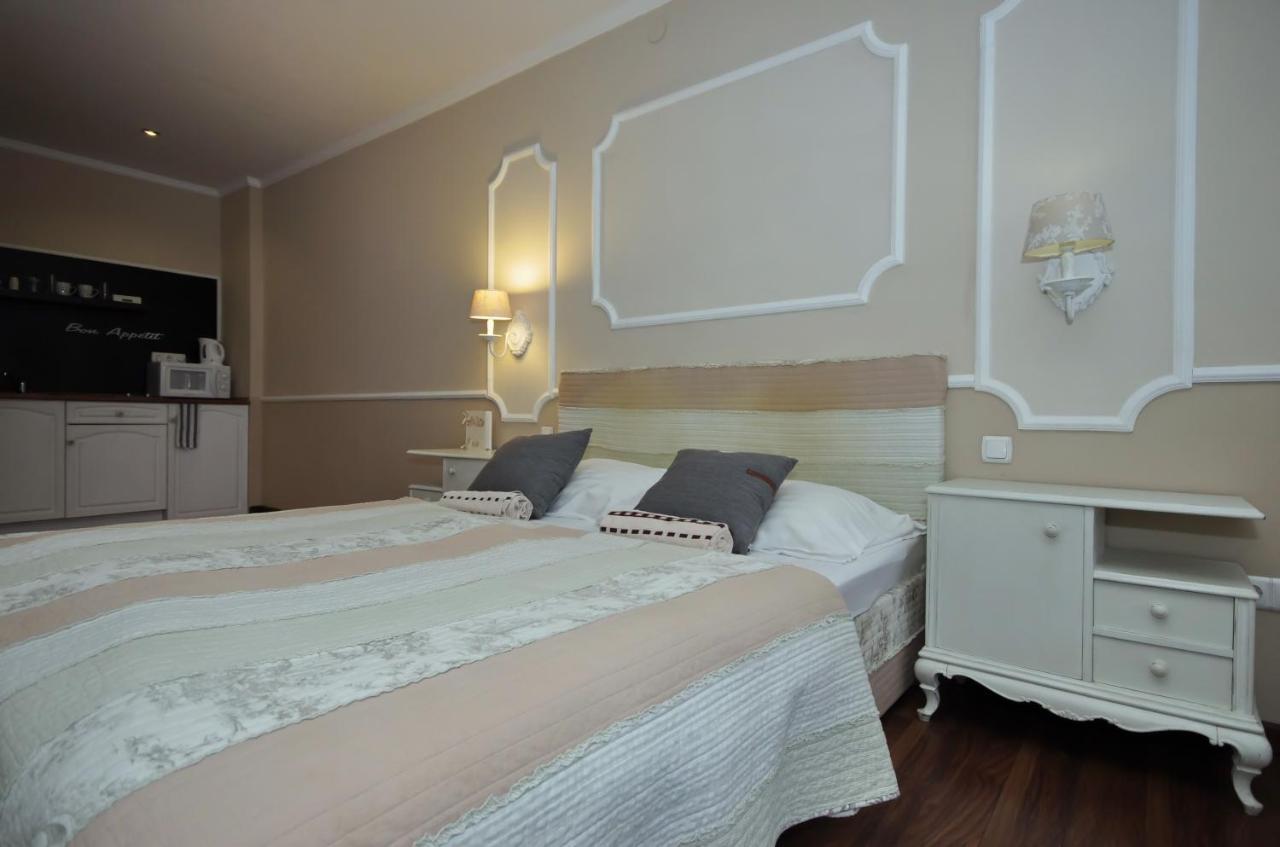 Guest House Romantika Panzio ギュラ エクステリア 写真