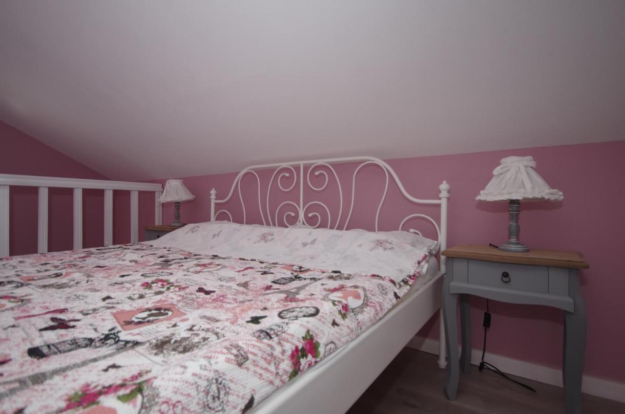 Guest House Romantika Panzio ギュラ エクステリア 写真